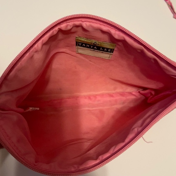 Tanya Lee Design Quilted Fabric Travel Duffle Bag, and Two Cosmetic Bags - Picture 10 of 14